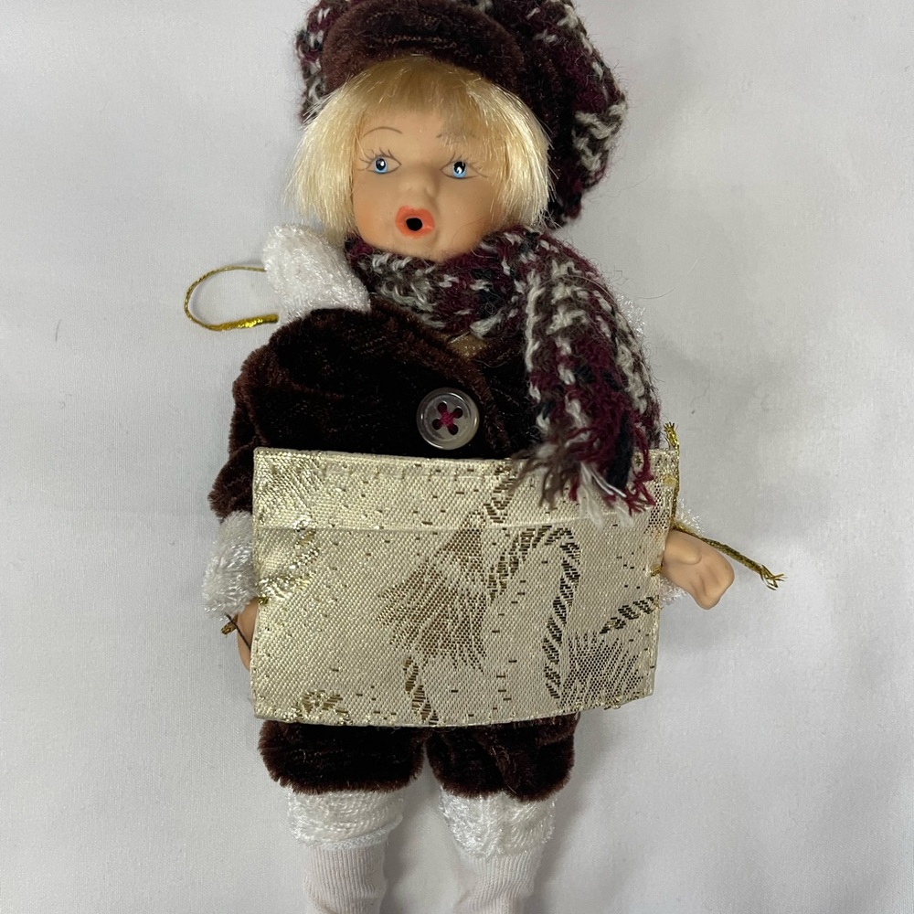 Vintage Barbara Lee Porcelain Dolls Sweet Petite Collection Christmas Ornaments - Picture 4 of 9